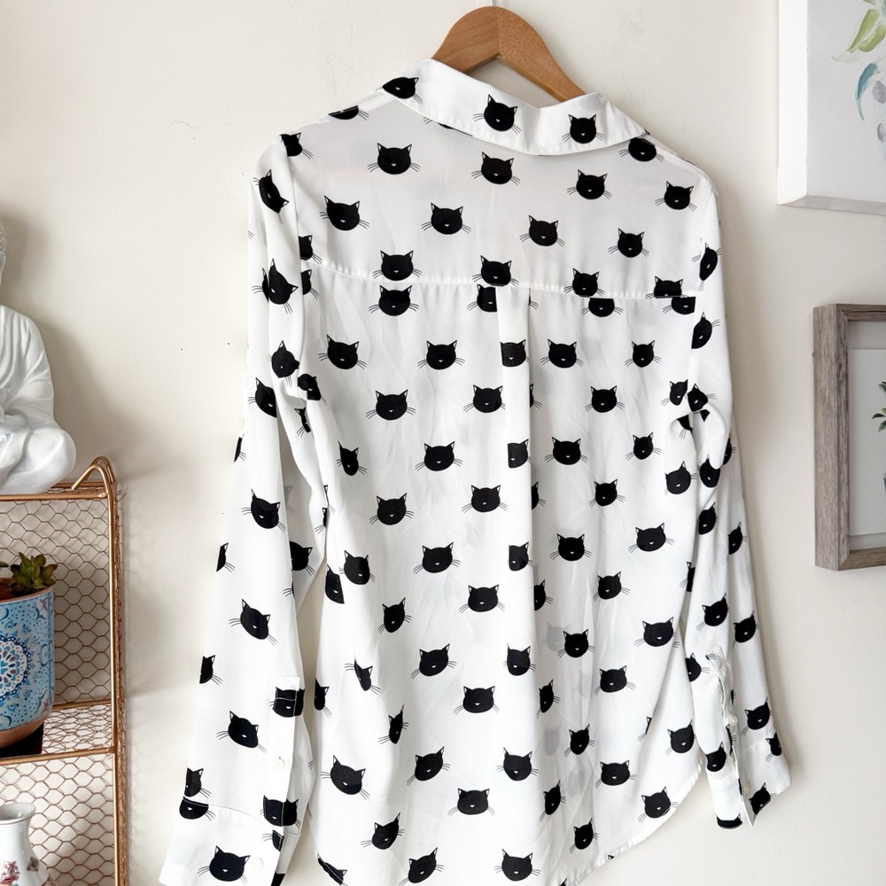 Express Portofino Button Down Blouse Ivory Black Cat Rare Print Size Small - Picture 11 of 14